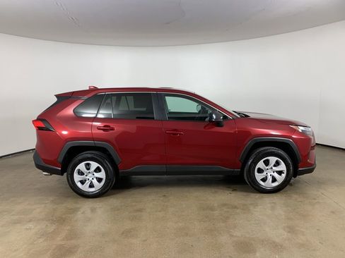 Used 2024 Toyota RAV4 LE AWD/4WD image 7