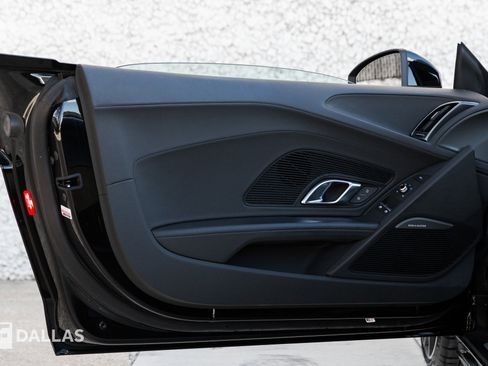 Used 2021 Audi R8 V10 w/ Premium Package image 20