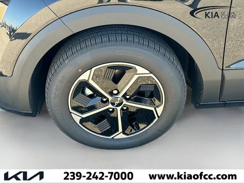 New 2026 Kia Niro EX image 9