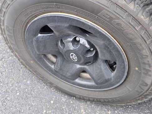 Used 2021 Toyota Tacoma SR image 13