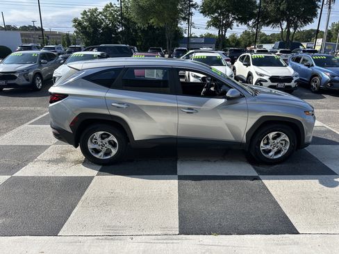 Used 2024 Hyundai Tucson SE FWD image 3