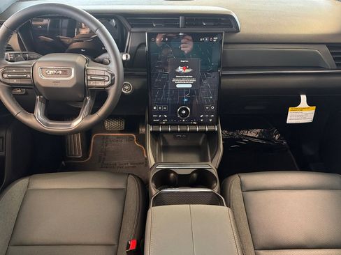 New 2026 GMC Terrain AT4 w/ LPO, Black Badging Package image 10