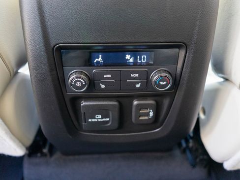 Used 2023 Buick Enclave Avenir image 15