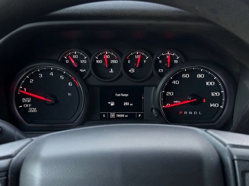Used 2022 Chevrolet Silverado 1500 Custom AWD/4WD image 25