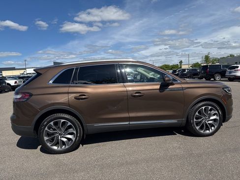 Used 2022 Lincoln Nautilus Reserve AWD/4WD image 6