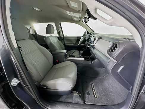 Used 2022 Toyota Tacoma SR5 w/ Technology Package RWD image 29