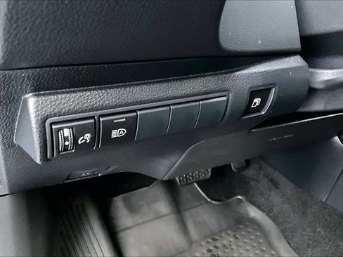 Certified 2024 Toyota Corolla LE w/ LE Convenience Package image 32