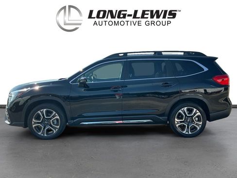 Used 2023 Subaru Ascent Limited image 2