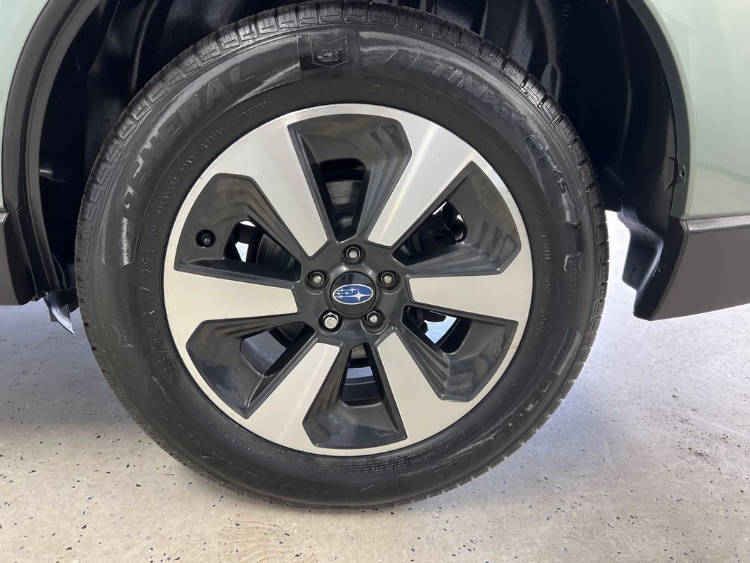 Used 2018 Subaru Forester 2.5i Premium w/ All-Weather Package AWD/4WD image 8