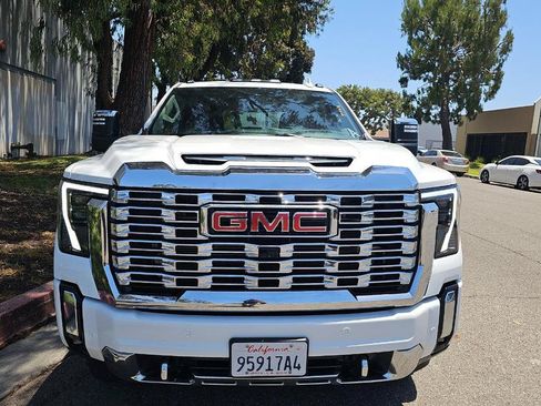 Used 2024 GMC Sierra 3500 Denali w/ Denali Reserve Package AWD/4WD image 3
