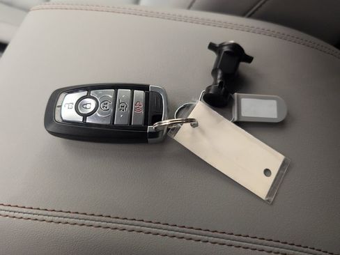 Used 2025 Ford Explorer Active w/ Active Comfort Package image 47