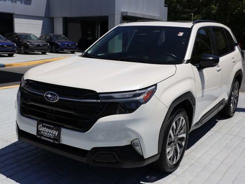 Certified 2025 Subaru Forester Touring AWD/4WD image 1