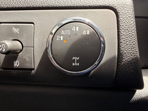 Used 2007 Chevrolet Suburban LT w/ LT Preferred Equipment Group AWD/4WD image 27