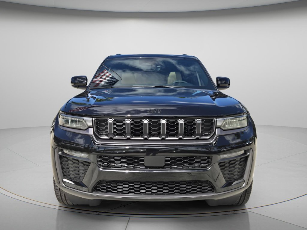 Used 2026 Jeep Grand Cherokee Limited w/ Limited Altitude Package RWD image 10