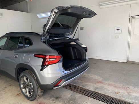 New 2026 Chevrolet Trax LT image 41