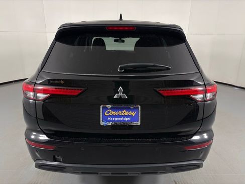 Used 2022 Mitsubishi Outlander ES image 7