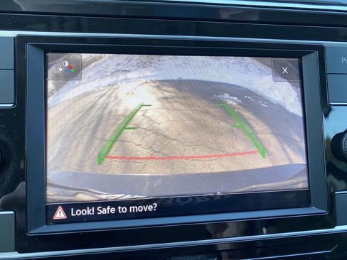 Used 2022 Volkswagen Tiguan S image 14