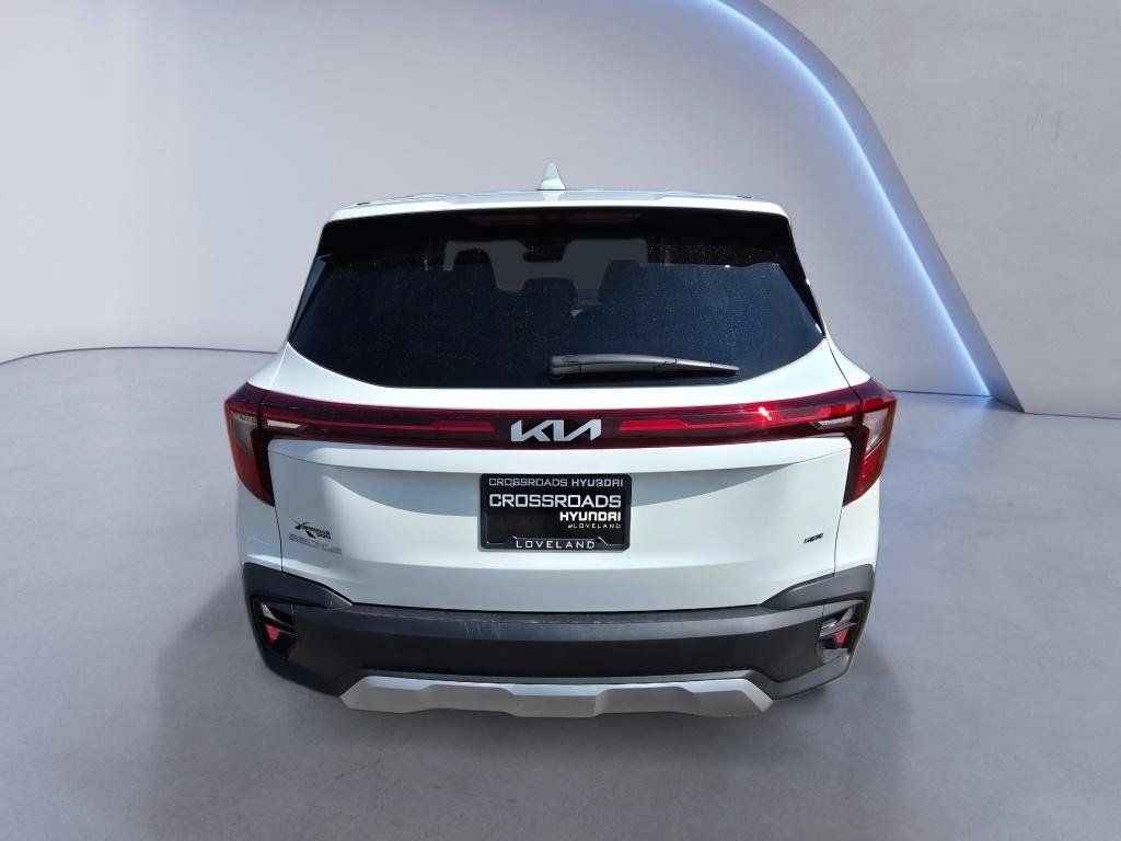 Used 2026 Kia Seltos LX AWD/4WD image 5