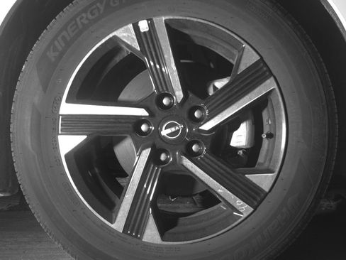 Used 2025 Nissan Sentra SV image 13