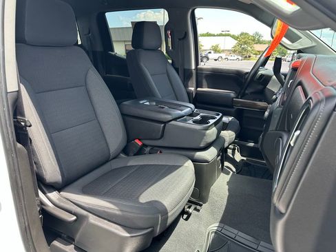 Used 2021 Chevrolet Silverado 1500 LT w/ Convenience Package II image 17