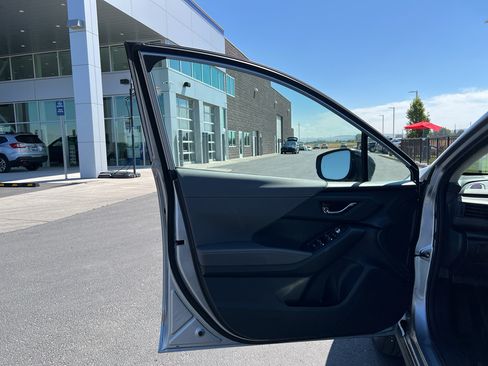 Certified 2026 Subaru Crosstrek 2.5i Limited w/ Crosstrek Mirror Package AWD/4WD image 13