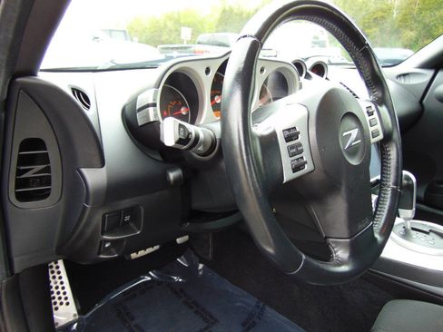 Used 2007 Nissan 350Z Enthusiast w/ Cargo Convenience Pkg RWD image 11