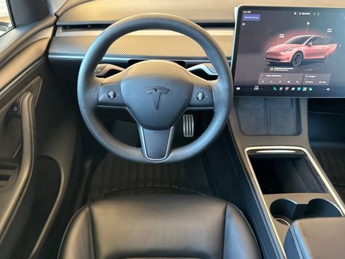 Used 2024 Tesla Model Y Performance AWD/4WD image 15