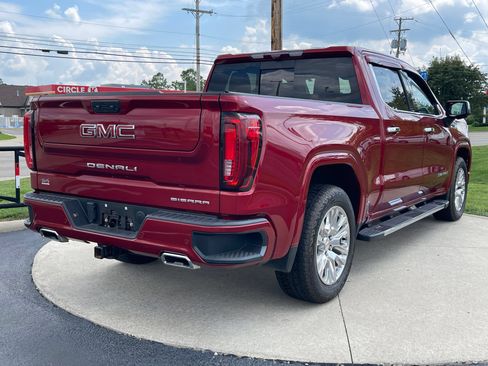 Used 2022 GMC Sierra 1500 Denali w/ Technology Package AWD/4WD image 7