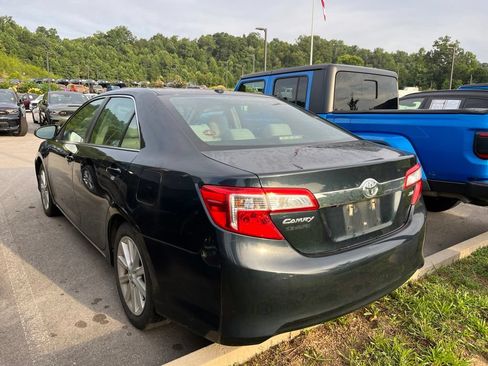 Used 2014 Toyota Camry XLE w/ Leather Package FWD image 3