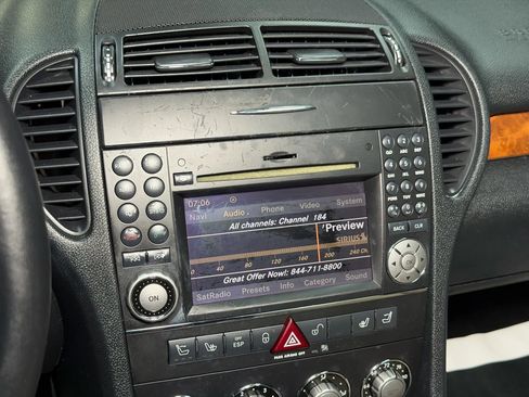 Used 2010 Mercedes-Benz SLK 300 SLK 300 Roadster 2D image 33