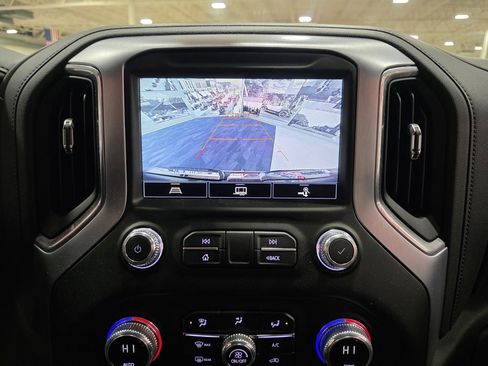 Used 2022 GMC Sierra 1500 SLT image 25