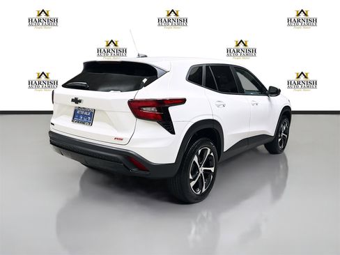 New 2026 Chevrolet Trax RS image 5