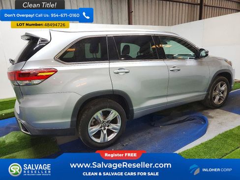 Used 2018 Toyota Highlander Limited FWD image 4