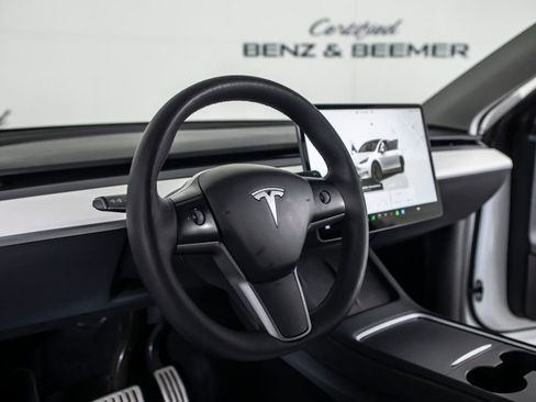 Used 2023 Tesla Model Y Performance AWD/4WD image 26