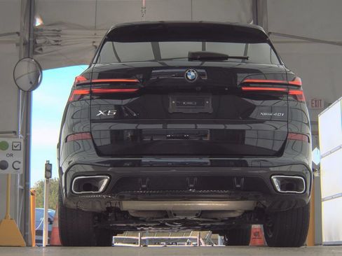 Used 2026 BMW X5 xDrive40i w/ M Sport Package AWD/4WD image 5