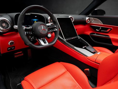 Used 2022 Mercedes-Benz SL 63 AMG 4MATIC image 2