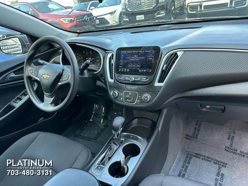 Used 2023 Chevrolet Malibu LS FWD image 13