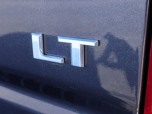 Used 2023 Chevrolet Silverado 1500 LT AWD/4WD image 24