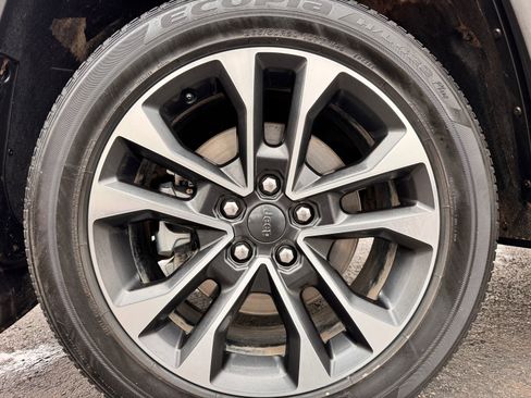 Used 2021 Jeep Grand Cherokee L Overland w/ Luxury Tech Group IV image 36