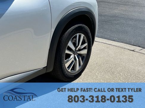 Used 2025 Nissan Pathfinder SL image 31