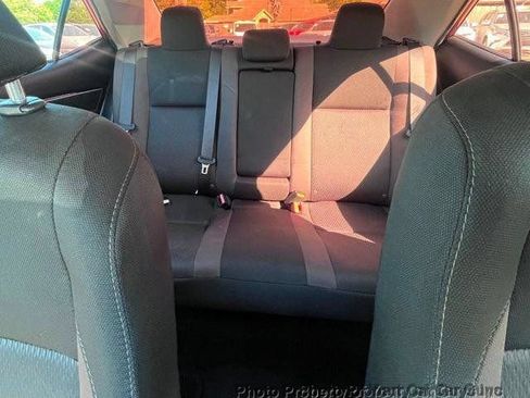 Used 2018 Toyota Corolla LE FWD image 21