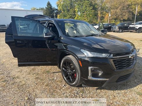 Certified 2023 Chevrolet Traverse Premier w/ Redline Edition image 40
