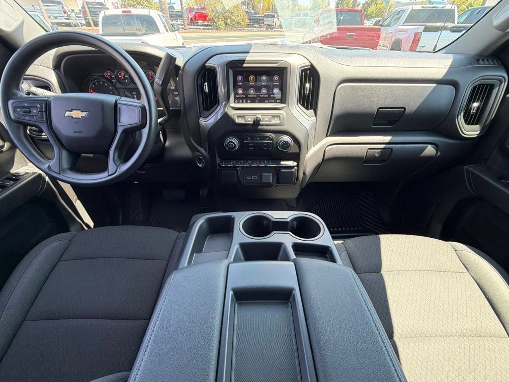 Used 2026 Chevrolet Silverado 1500 Custom AWD/4WD image 34