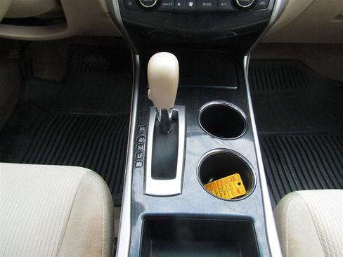 Used 2013 Nissan Altima 2.5 SV w/ 2.5SV Convenience Pkg image 24