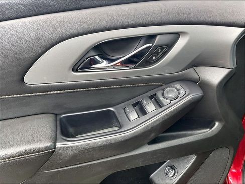 Used 2020 Chevrolet Traverse LT FWD image 39