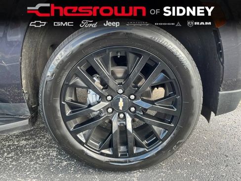 Used 2023 Chevrolet Suburban RST w/ Sport Performance Package AWD/4WD image 18