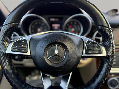 Used 2017 Mercedes-Benz SLC 300 image 39