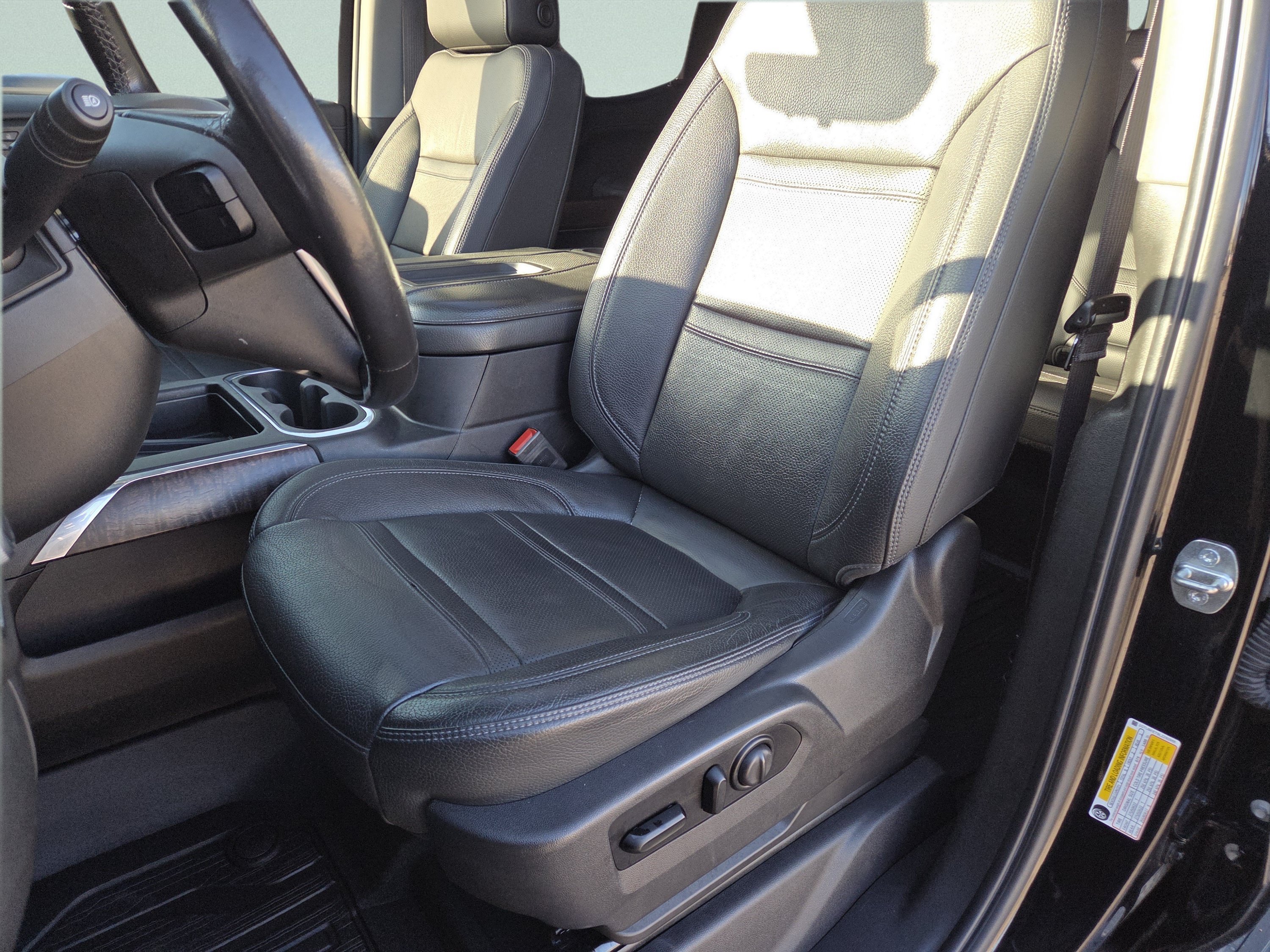Used 2020 GMC Sierra 1500 Denali w/ Denali Ultimate Package AWD/4WD image 6