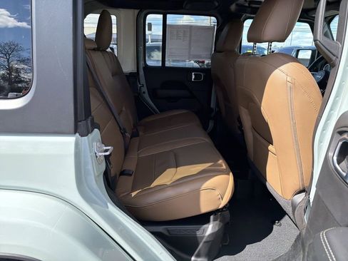 Used 2023 Jeep Wrangler Unlimited Sahara w/ Cold Weather Group image 18