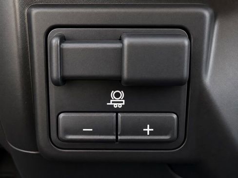 Used 2020 Chevrolet Silverado 1500 Custom Trail Boss w/ Custom Convenience Package AWD/4WD image 19